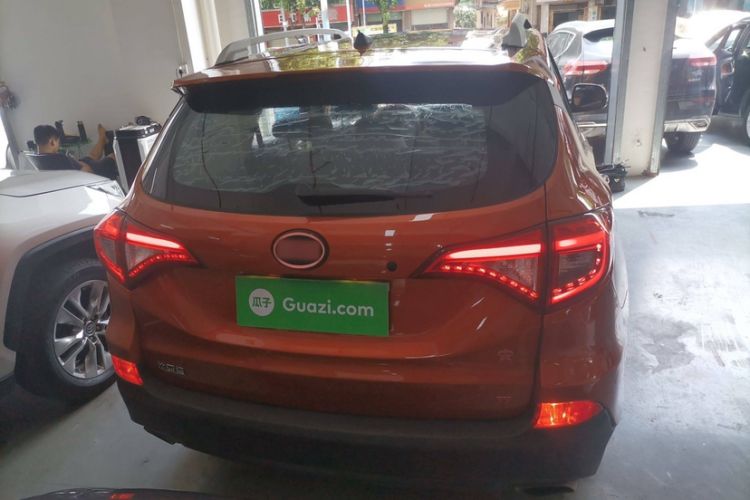 Used BYD Song 2016 Gaishi Edition 1.5TI Manual Haoya Model Exterior 4