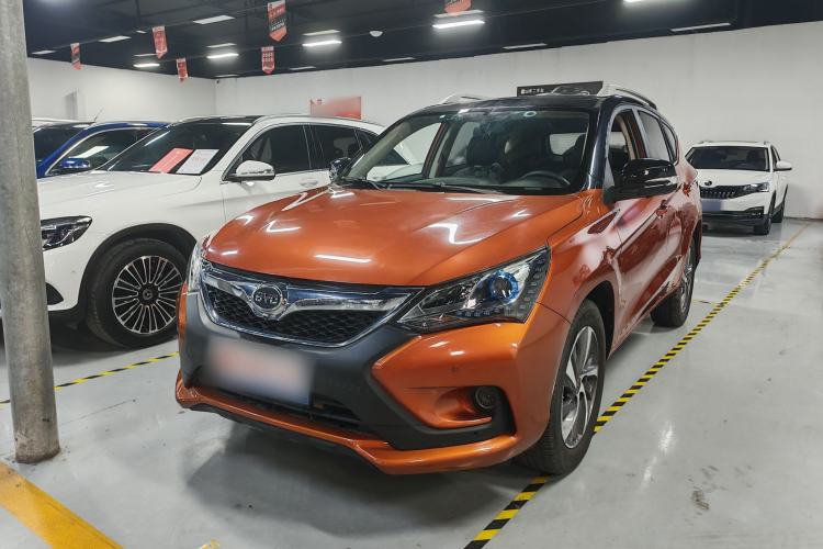 Used BYD Song 2016 2.0TID Automatic Prestige Edition Exterior 5