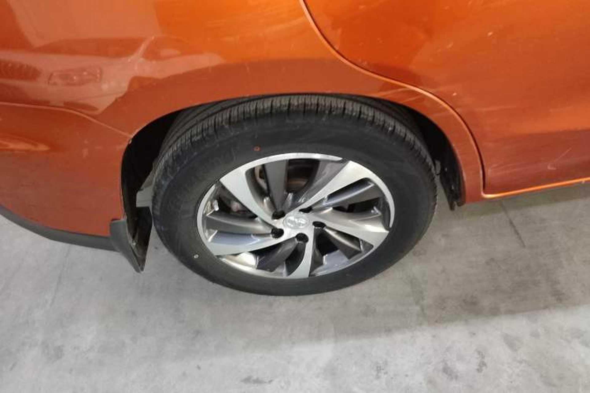 Used BYD Song 2016 2.0TID Automatic Prestige Edition Exterior 5