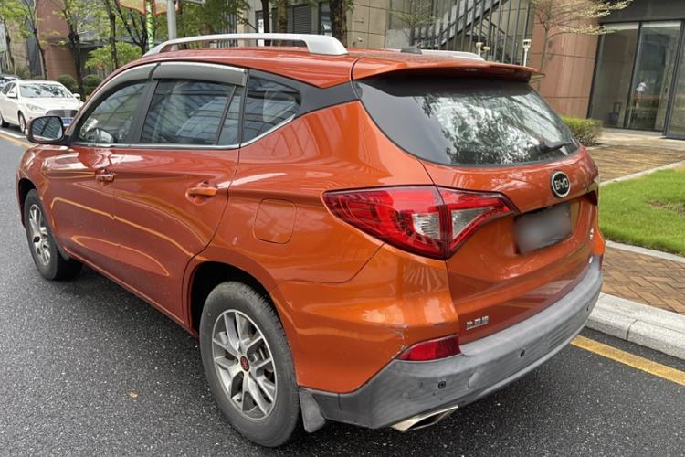 Used BYD Song 2016 GaiShi Edition 1.5TI Manual Elite Model Exterior 5