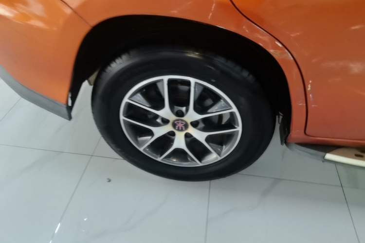 Used BYD Song 2016 GaiShi Edition 1.5TID Automatic Elite Model Exterior 5
