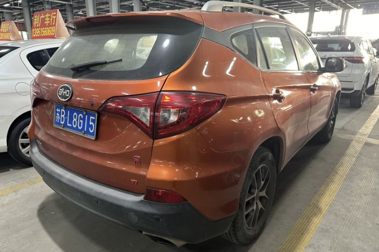 Used BYD Song 2016 1.5TI Manual Luxury Model Exterior 5
