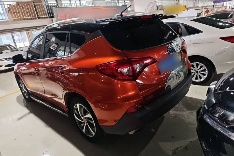 Used BYD Song 2016 2.0TID Automatic Prestige Edition Exterior 5