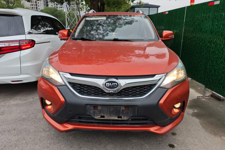 Used BYD Song 2016 1.5TI Manual Luxury Model Front