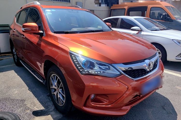 Used BYD Song 2016 GaiShi Edition 1.5TI Manual Elite Model Front Right 45 Deg