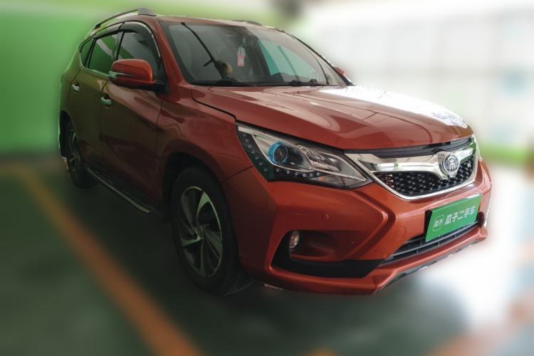 Used BYD Song 2016 1.5TI Manual Luxury Model Front Right 45 Deg