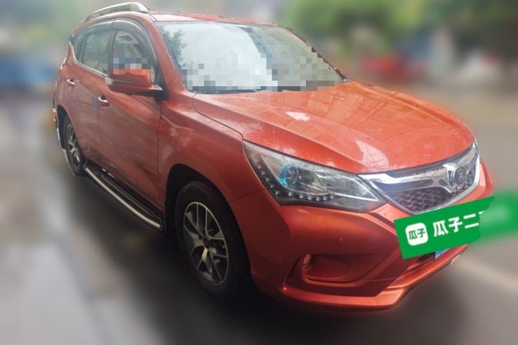 Used BYD Song 2016 Gaishi Edition 1.5TID Automatic Luxury Model Front Right 45 Deg