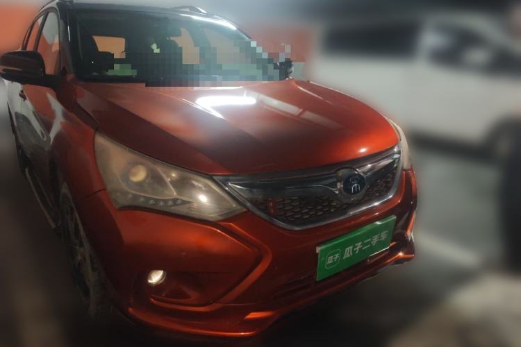 Used BYD Song 2016 GaiShi Edition 1.5TID Automatic Elite Model Front Right 45 Deg