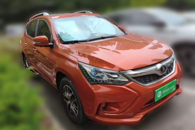 Used BYD Song 2016 GaiShi Edition 1.5TID Automatic Elite Model Front Right 45 Deg