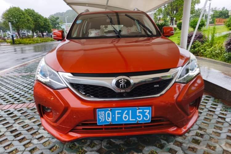 Used BYD Song 2016 GaiShi Edition 1.5TID Automatic Elite Model Front