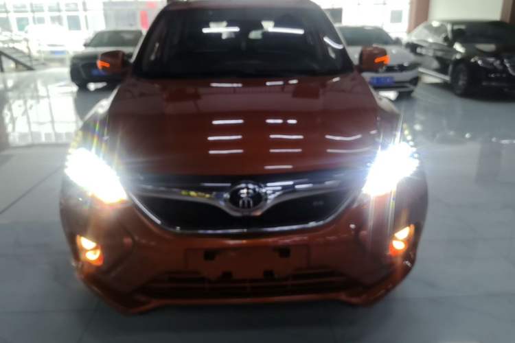 Used BYD Song 2016 GaiShi Edition 1.5TID Automatic Elite Model Front
