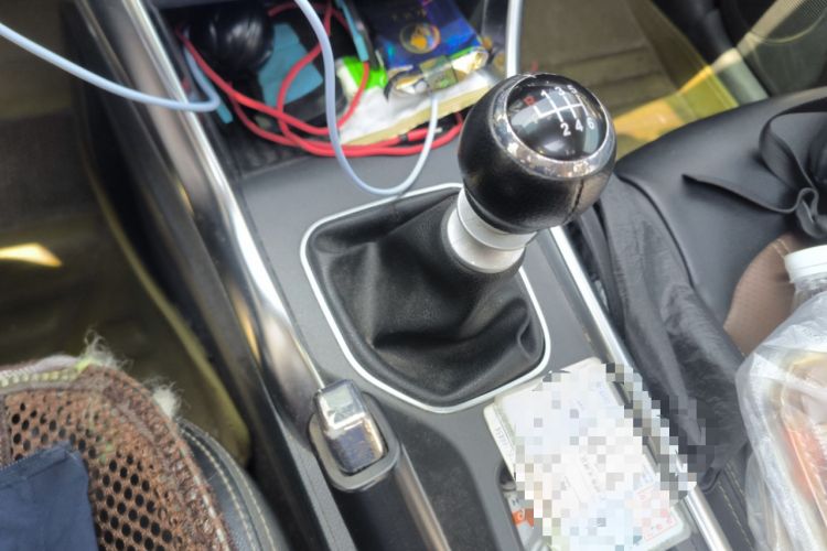 Used BYD Song 2016 GaiShi Edition 1.5TI Manual Elite Model Gear Lever
