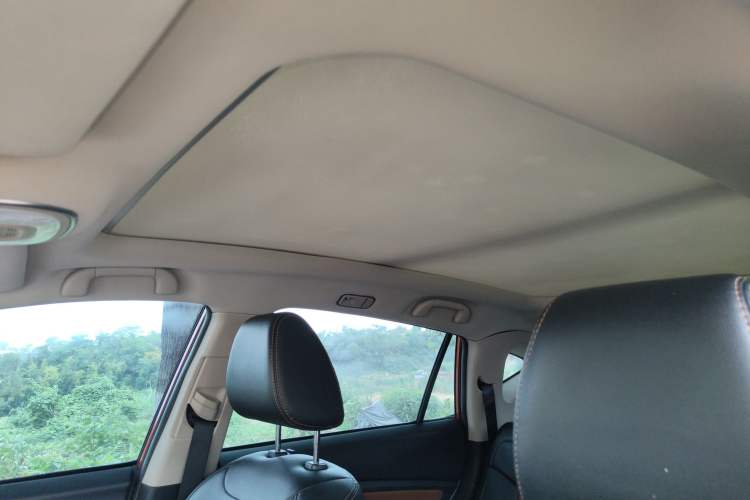 Used BYD Song 2016 1.5TI Manual Luxury Model Headliner