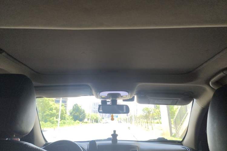Used BYD Song 2016 1.5TI Manual Luxury Model Headliner