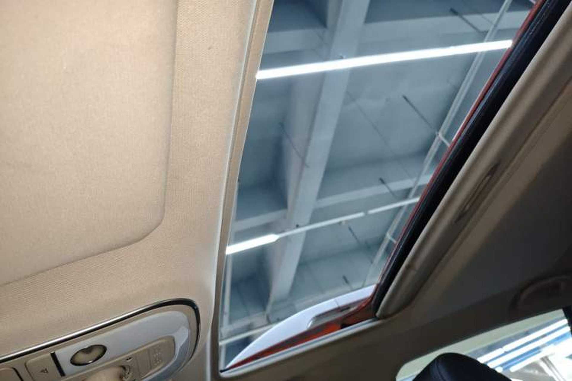 Used BYD Song 2016 GaiShi Edition 1.5TI Manual Elite Model Headliner