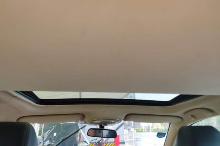 Used BYD Song 2016 GaiShi Edition 1.5TID Automatic Elite Model Headliner