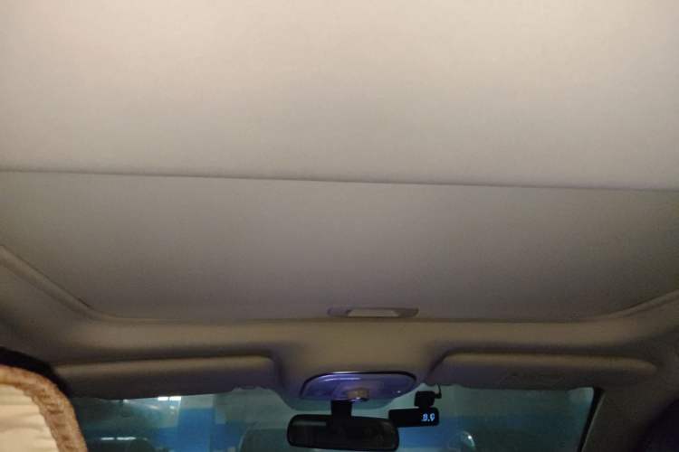 Used BYD Song 2016 GaiShi Edition 1.5TI Manual Elite Model Headliner