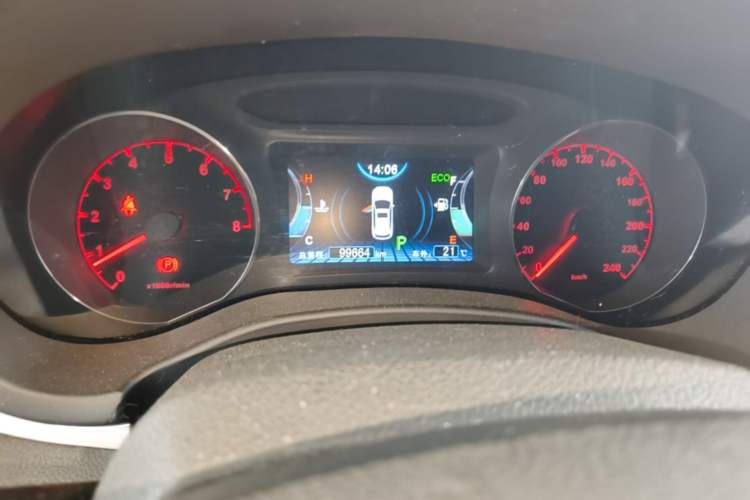 Used BYD Song 2016 GaiShi Edition 1.5TID Automatic Elite Model Instrument Cluster