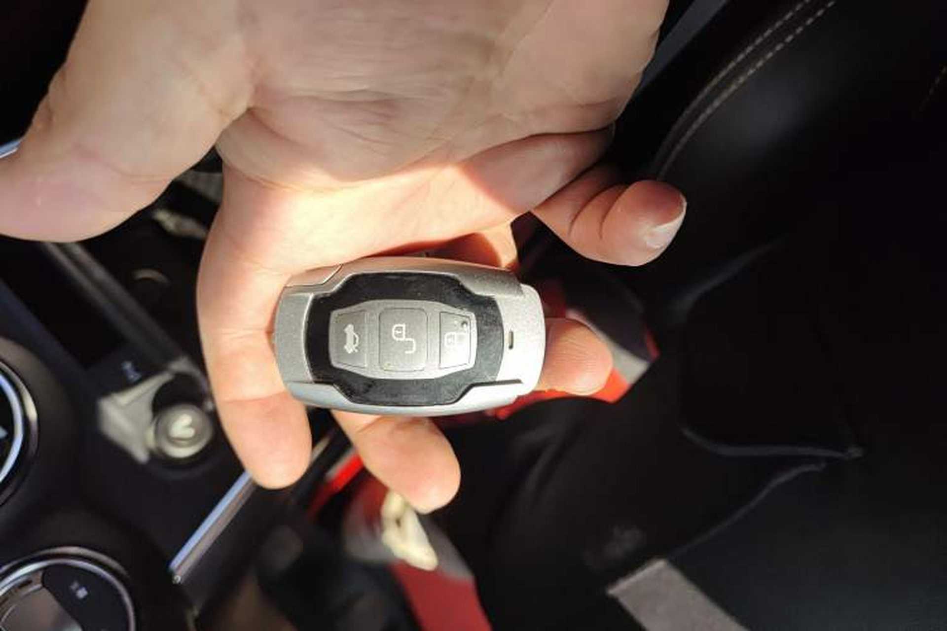 Used BYD Song 2016 GaiShi Edition 1.5TI Manual Elite Model Interior 1