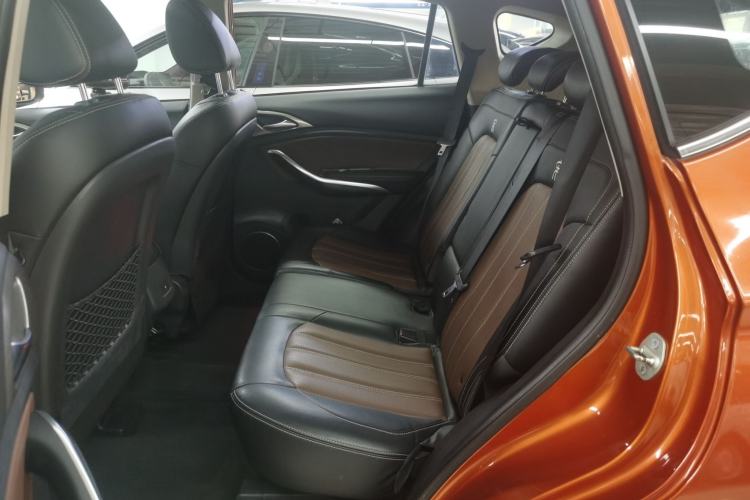 Used BYD Song 2016 GaiShi Edition 1.5TID Automatic Elite Model Interior 1