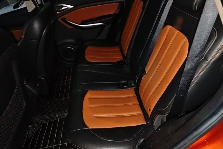 Used BYD Song 2016 2.0TID Automatic Prestige Edition Interior 1