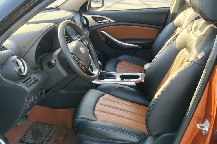 Used BYD Song 2016 2.0TID Automatic Prestige Edition Interior 2
