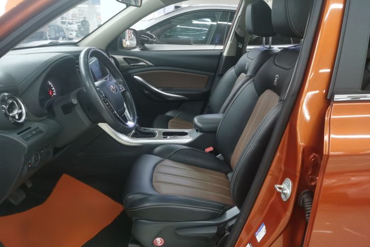 Used BYD Song 2016 GaiShi Edition 1.5TID Automatic Elite Model Interior 2