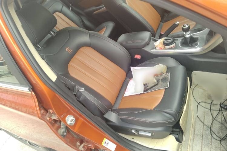 Used BYD Song 2016 1.5TI Manual Luxury Model Interior 5