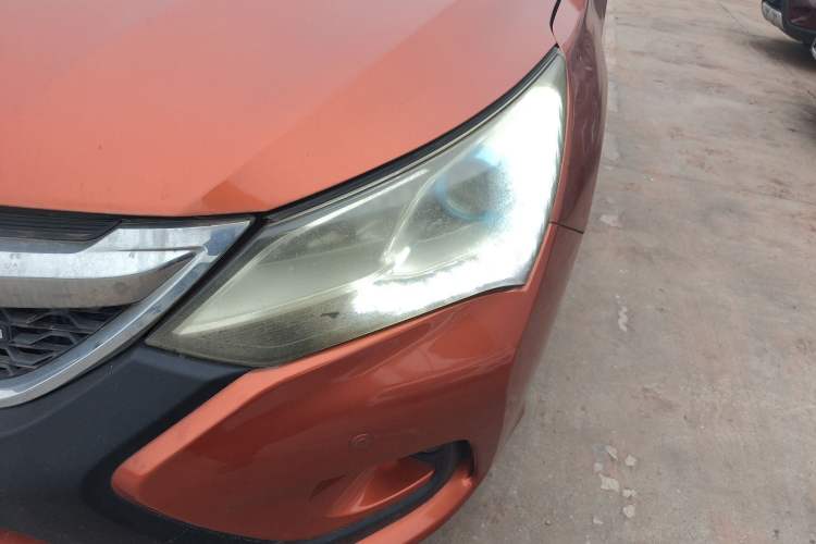 Used BYD Song 2016 1.5TI Manual Luxury Model Left Front Headlight