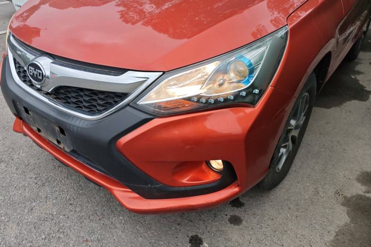 Used BYD Song 2016 1.5TI Manual Luxury Model Left Front Headlight