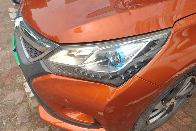 Used BYD Song 2016 2.0TID Automatic Prestige Edition Left Front Headlight