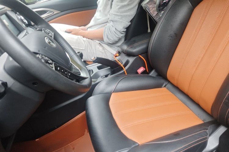 Used BYD Song 2016 Gaishi Edition 1.5TI Manual Haoya Model Left Front Seat