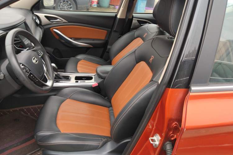 Used BYD Song 2016 2.0TID Automatic Prestige Edition Left Front Seat