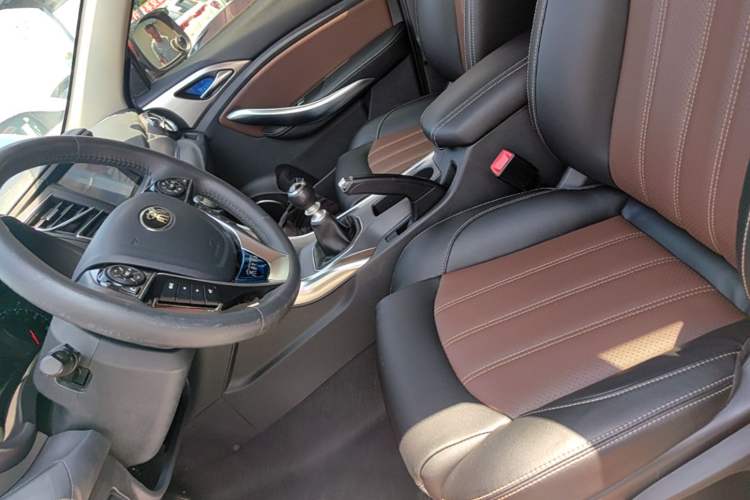 Used BYD Song 2016 GaiShi Edition 1.5TI Manual Elite Model Left Front Seat