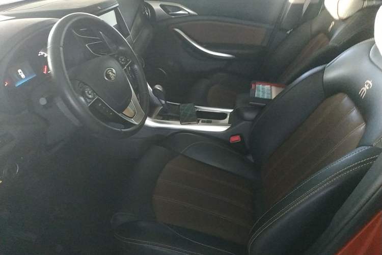 Used BYD Song 2016 GaiShi Edition 1.5TID Automatic Elite Model Left Front Seat