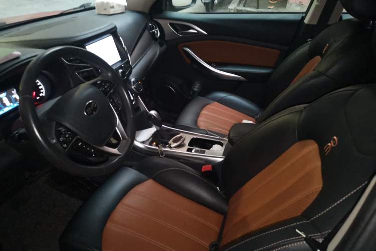 Used BYD Song 2016 2.0TID Automatic Prestige Edition Left Front Seat