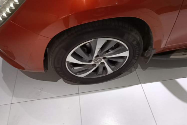 Used BYD Song 2016 2.0TID Automatic Prestige Edition Left Front Wheel Hub