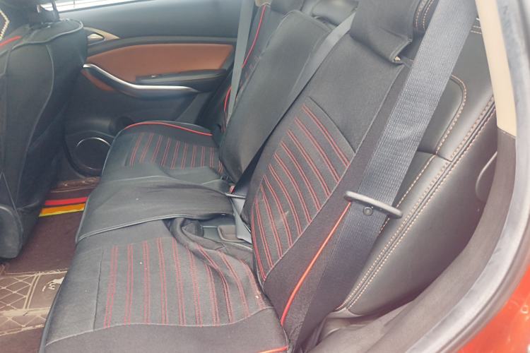 Used BYD Song 2016 2.0TID Automatic Flagship Edition Left Rear Seat