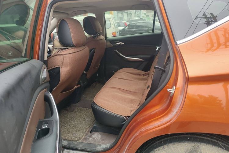 Used BYD Song 2016 GaiShi Edition 1.5TI Manual Elite Model Left Rear Seat