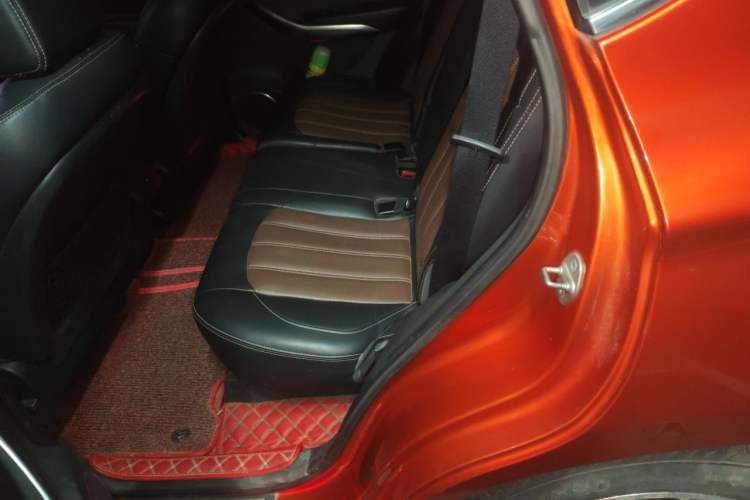 Used BYD Song 2016 GaiShi Edition 1.5TID Automatic Elite Model Left Rear Seat