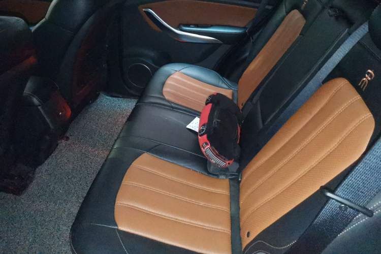 Used BYD Song 2016 2.0TID Automatic Prestige Edition Left Rear Seat