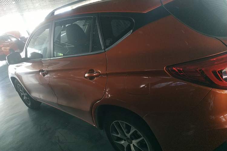 Used BYD Song 2016 GaiShi Edition 1.5TID Automatic Elite Model Left Side