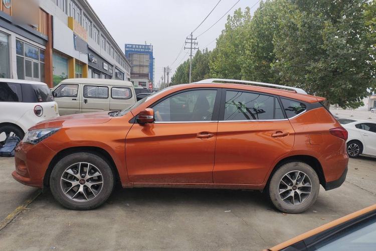 Used BYD Song 2016 GaiShi Edition 1.5TI Manual Elite Model Left Side