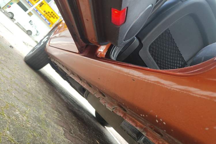 Used BYD Song 2016 2.0TID Automatic Prestige Edition Left Side Sill