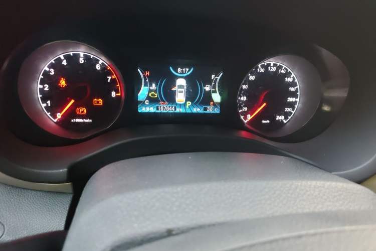 Used BYD Song 2016 GaiShi Edition 1.5TID Automatic Elite Model Odometer Close Up
