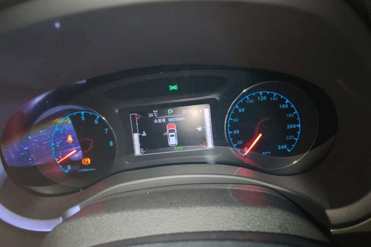 Used BYD Song 2016 GaiShi Edition 1.5TID Automatic Elite Model Odometer Close Up