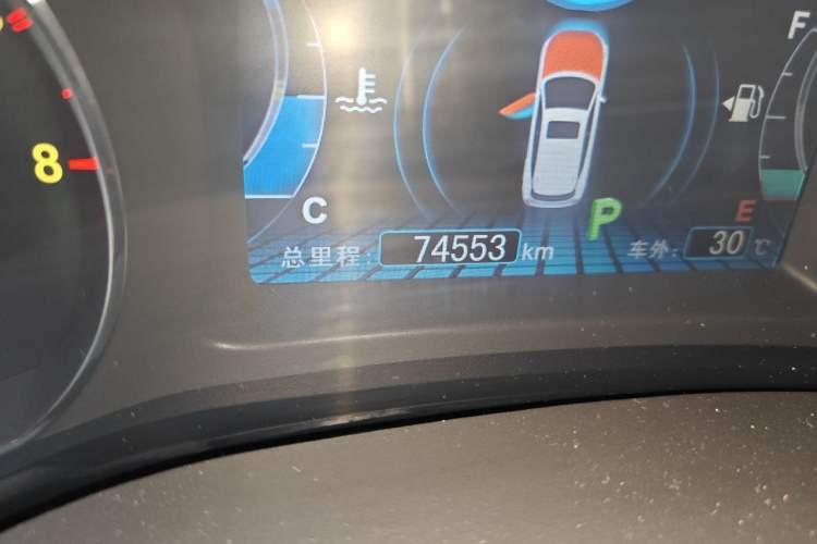 Used BYD Song 2016 GaiShi Edition 1.5TID Automatic Elite Model Odometer Close Up