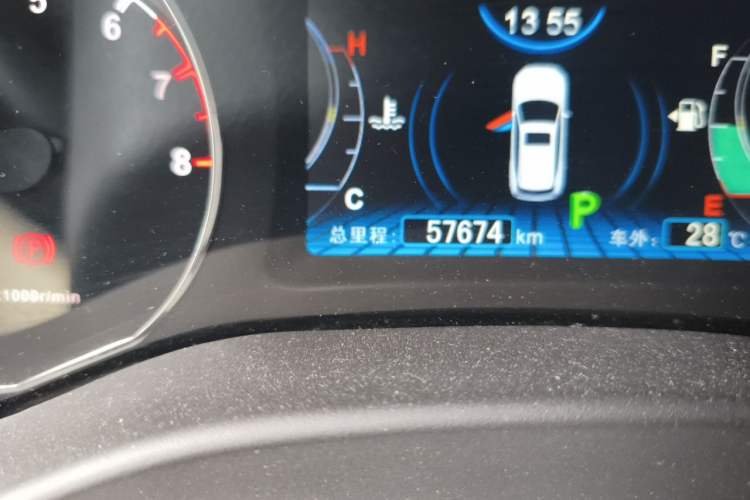 Used BYD Song 2016 GaiShi Edition 1.5TID Automatic Elite Model Odometer Close Up