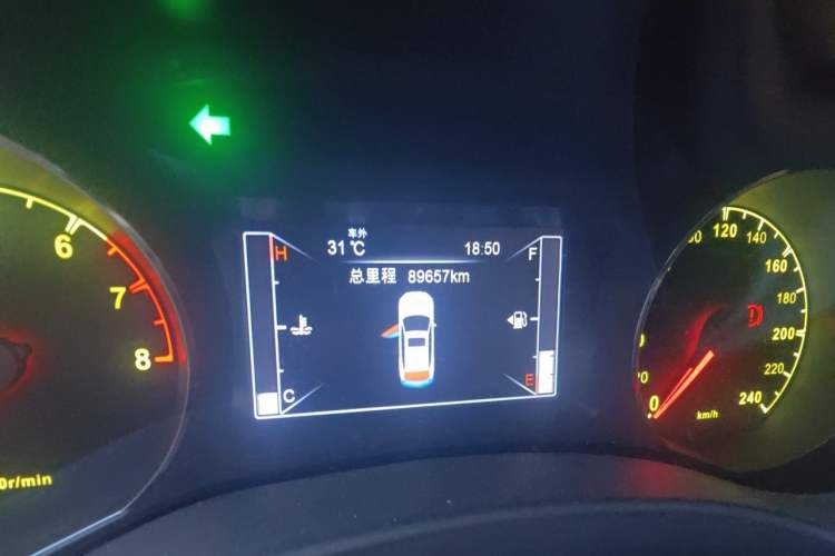 Used BYD Song 2016 1.5TI Manual Luxury Model Odometer Close Up