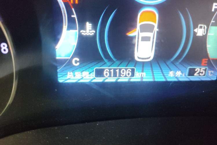 Used BYD Song 2016 1.5TI Manual Luxury Model Odometer Close Up